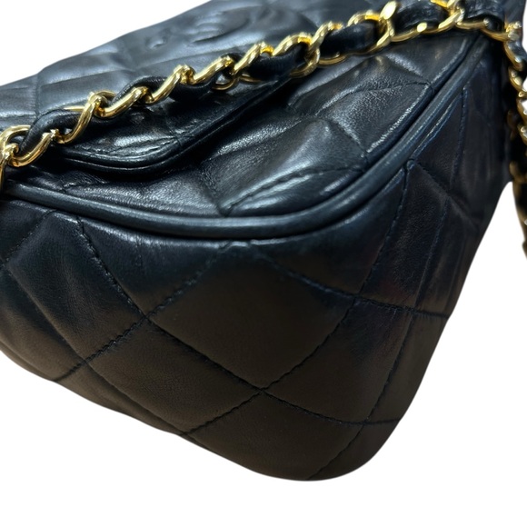 CHANEL QUILTED MINI CC TASSEL CAMERA BAG VINTAGE AUTHENTICATED - Picture 11 of 16